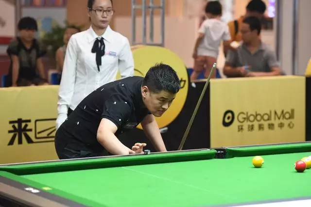 的滑翔伞基 的滑翔伞基